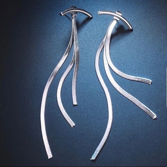 NEW Silver Long Thread Tassel Drop Arc Earrings - Picture 3 of 4